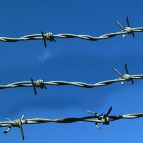 Oxidation Resistant Galvanized Barbed Wire Easy Assembled Long Use Life