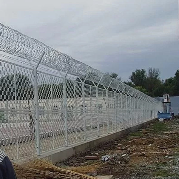 Anti Climbing Prison Wire Fence , Heavy Duty Coiled Razor Wire Waterproof