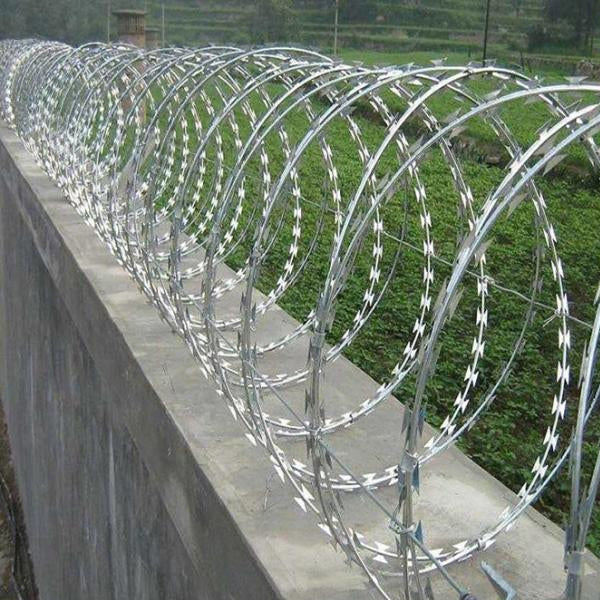 304 Stainless Steel Razor Wire , Hot Dipped Galvanized Concertina Coil Wire